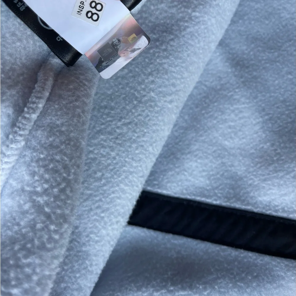 The North Face Denali Fleece Jacket with Hoodie NEW WITHOUT TAGS - Picture 10 of 12